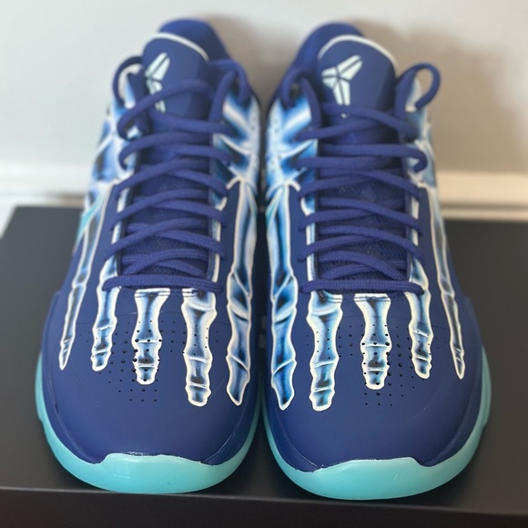 Kobe V PROTRO X-RAY - Picture 2 of 7